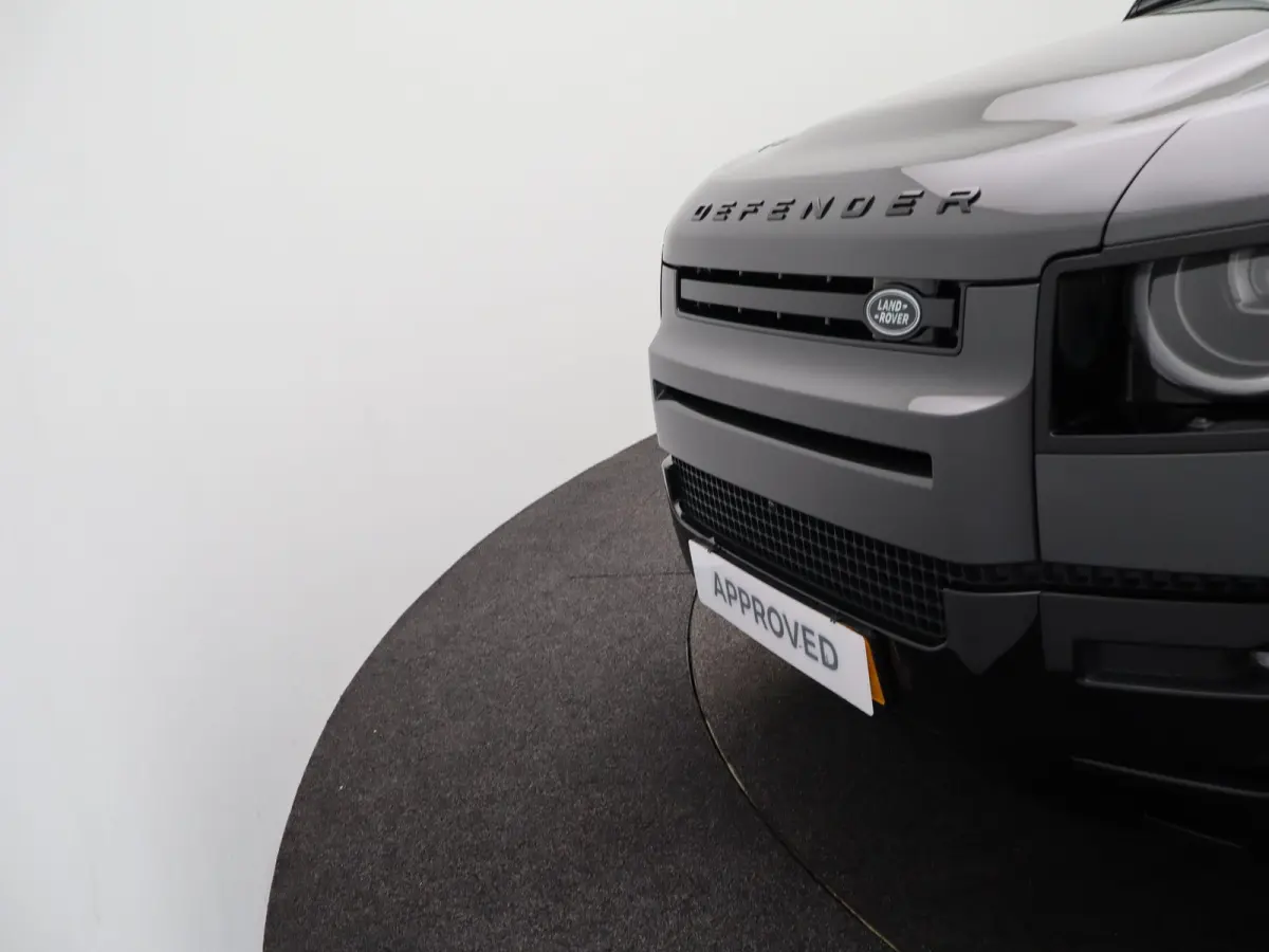 2.0 P300e 110 X-Dynamic HSE | 22'' | Urban spoiler | Meridian Surround |  Koelvak