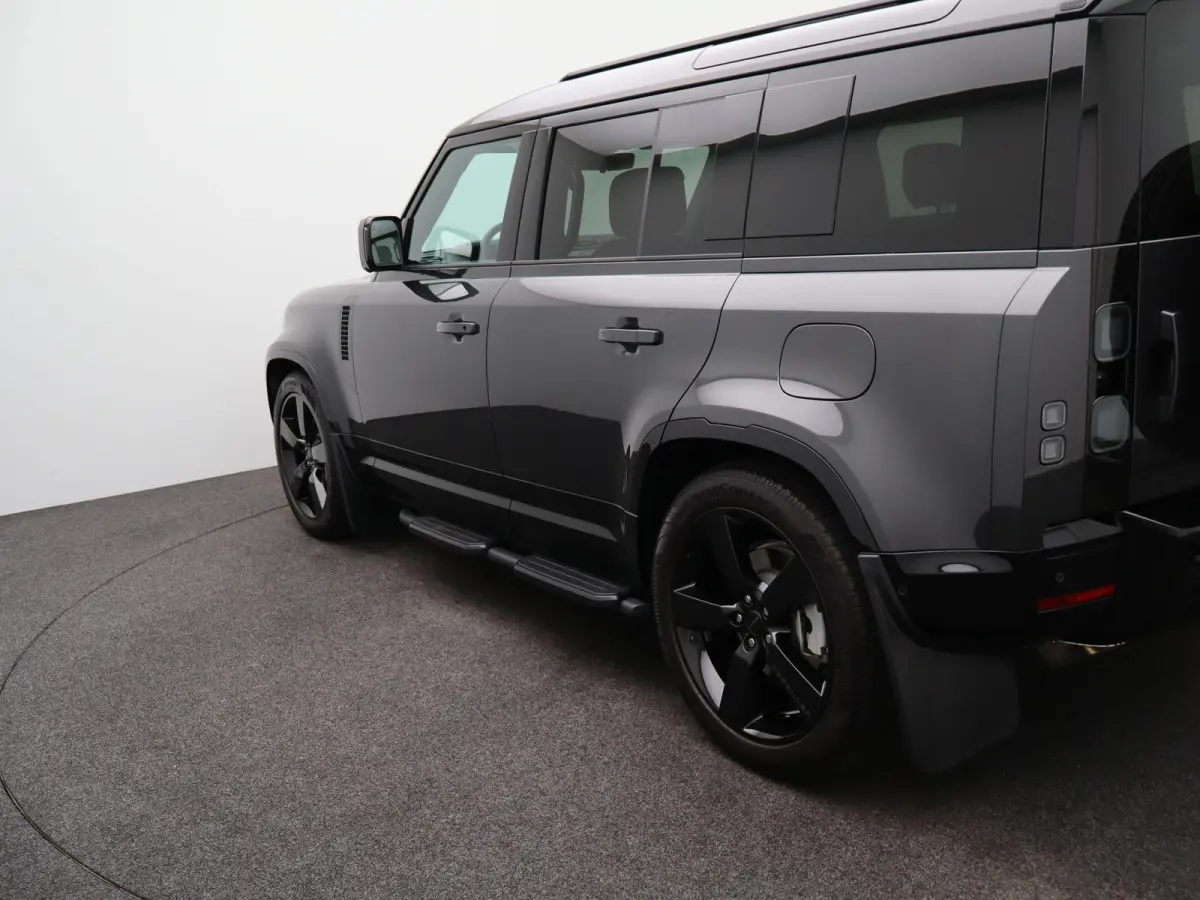 2.0 P300e 110 X-Dynamic HSE | 22'' | Urban spoiler | Meridian Surround |  Koelvak