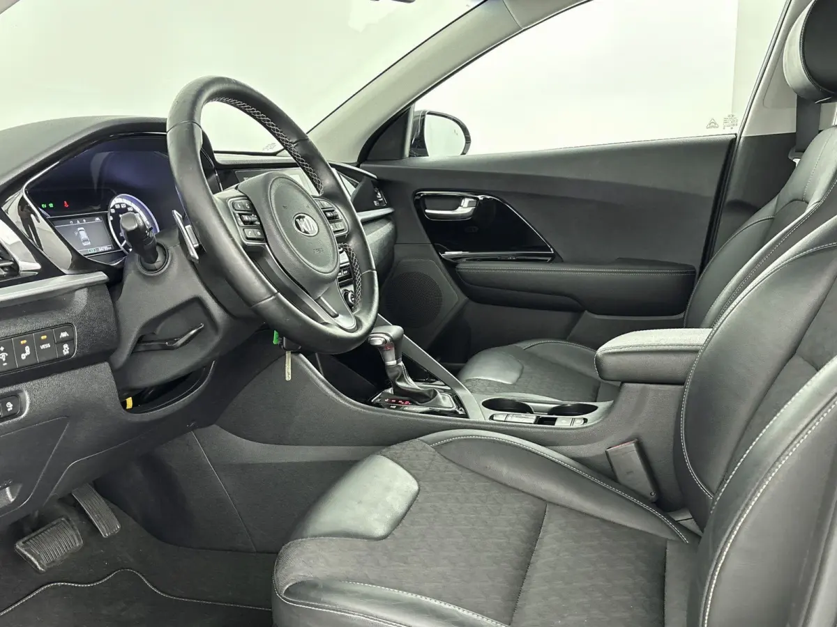 1.6 GDi PHEV DynamicLine Trekhaak | Apple Carplay | Android Auto | Adaptive Cruise Control | Achteruitrijcamera | Stoel- en Stuurverwarming