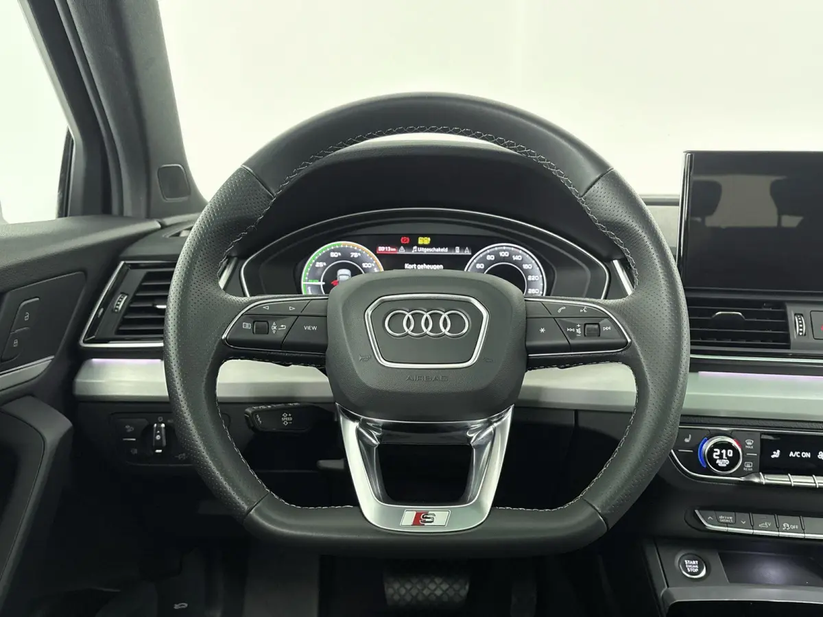 55 TFSI e S edition PHEV | 100% SOH | 1e Eigenaar | Automaat | Stoelverwarming | Panorama en Schuif Kantel Dak | Cruise Control | Achteruitrijcamera