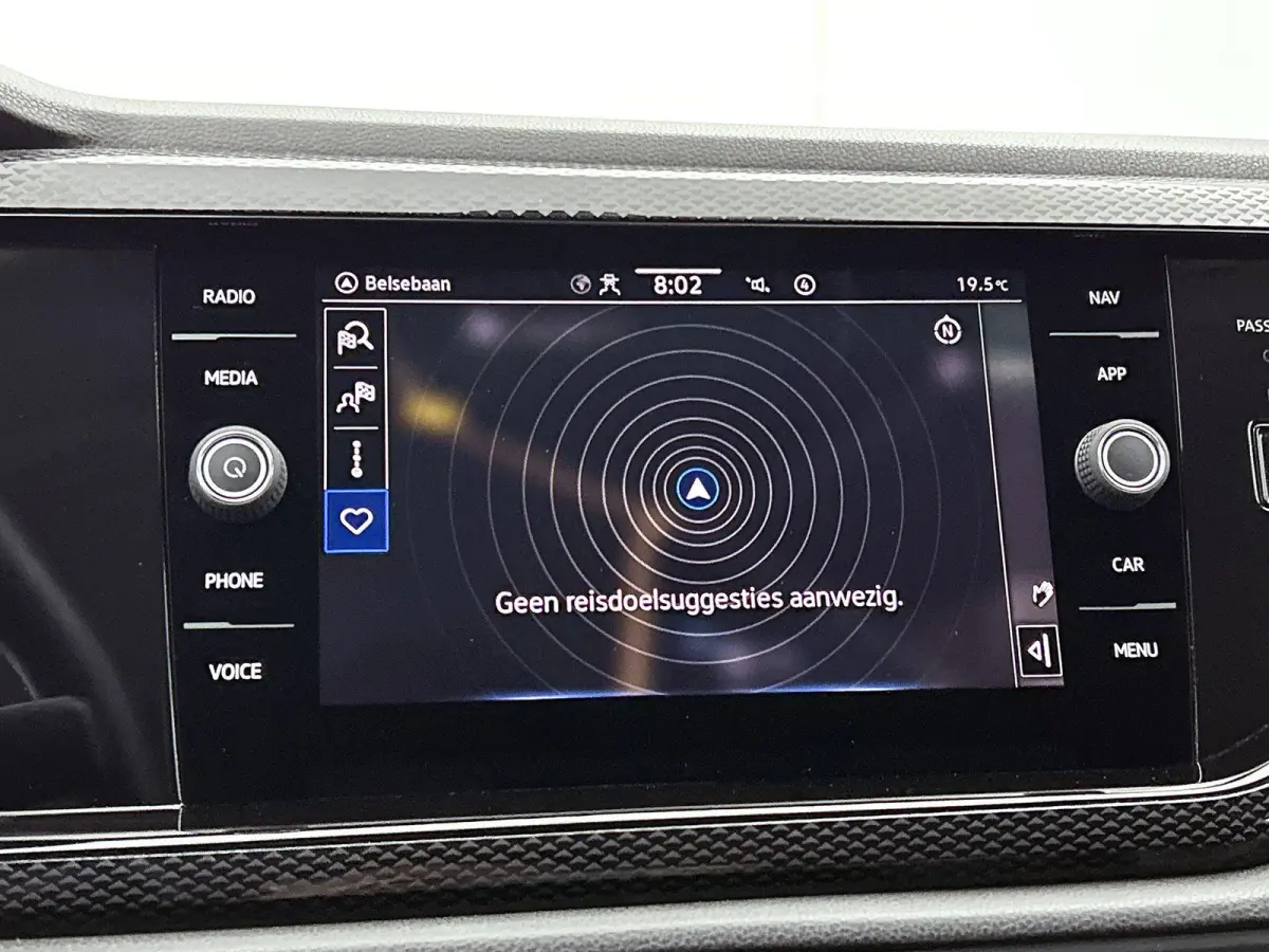 1.0 TSI Life Business 95 PK | Airco | Navigatie | Stoelverwarming | Adaptive Cruise Control | Lane Assist | Parkeersensoren | Lichtmetalenvelgen |