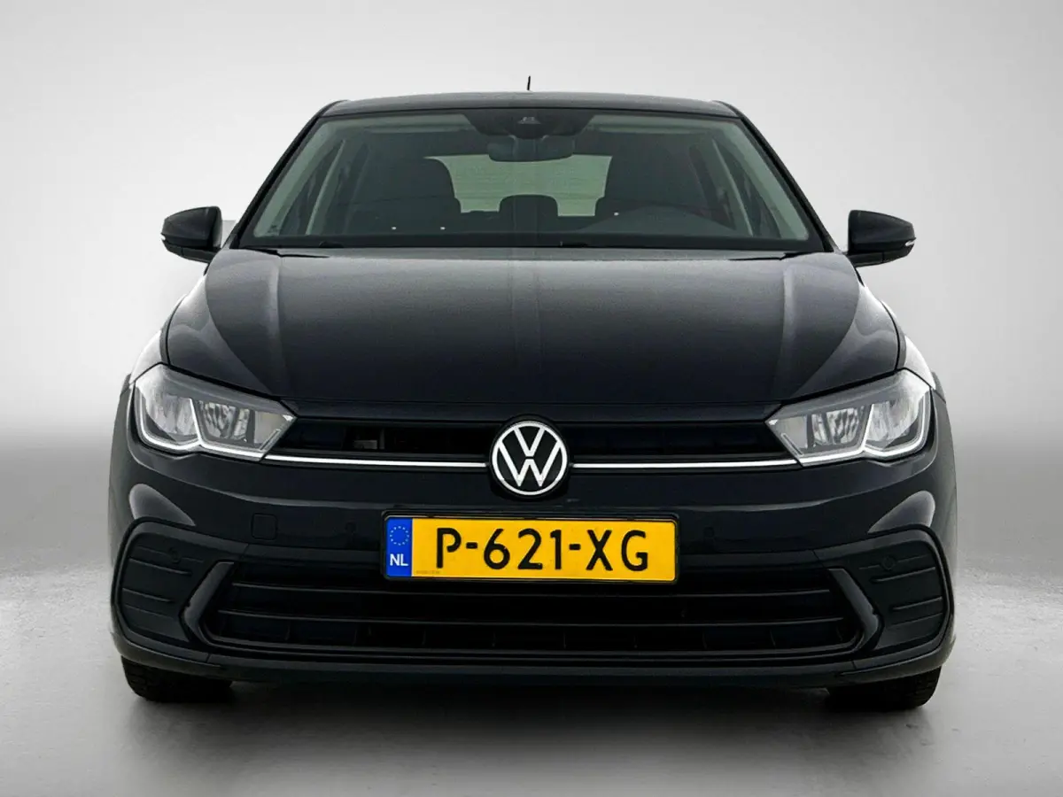 1.0 TSI Life Business 95 PK | Airco | Navigatie | Stoelverwarming | Adaptive Cruise Control | Lane Assist | Parkeersensoren | Lichtmetalenvelgen |