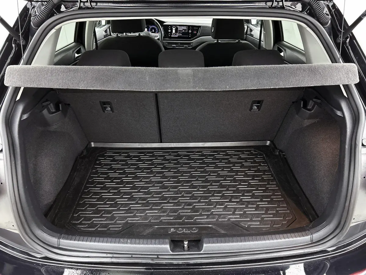 1.0 TSI Life Business 95 PK | Airco | Navigatie | Stoelverwarming | Adaptive Cruise Control | Lane Assist | Parkeersensoren | Lichtmetalenvelgen |