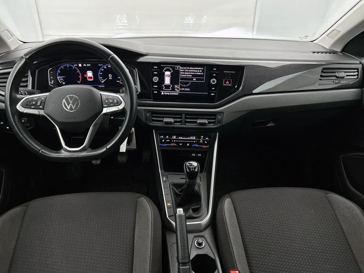 1.0 TSI Life Business 95 PK | Airco | Navigatie | Stoelverwarming | Adaptive Cruise Control | Lane Assist | Parkeersensoren | Lichtmetalenvelgen |