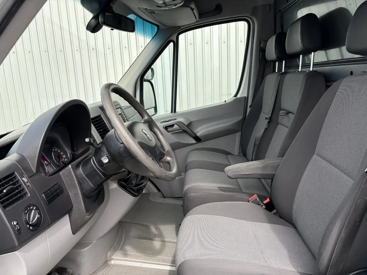 35 2.0 TDI L2H2*NAVI*CAM*CRUISE*A/C*HAAK*3PERS*