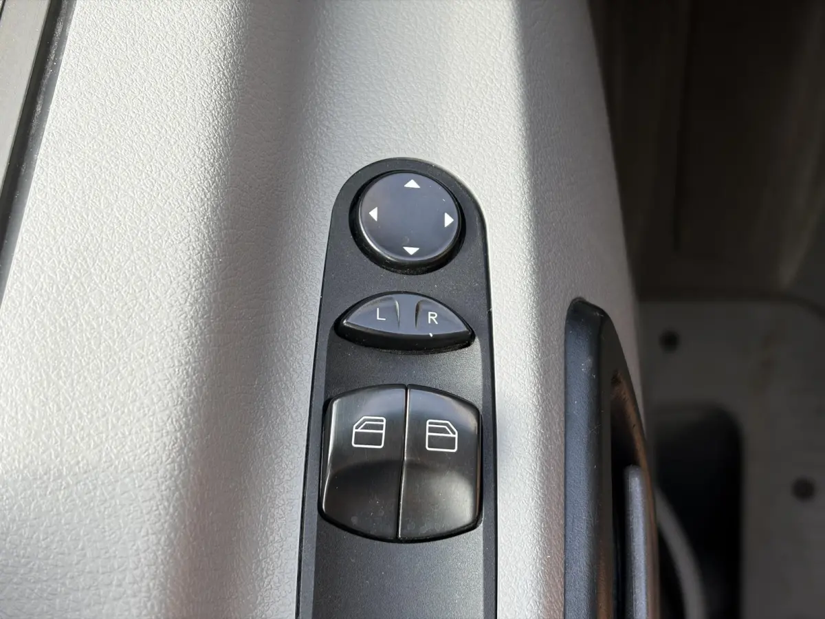 35 2.0 TDI L2H2*NAVI*CAM*CRUISE*A/C*HAAK*3PERS*