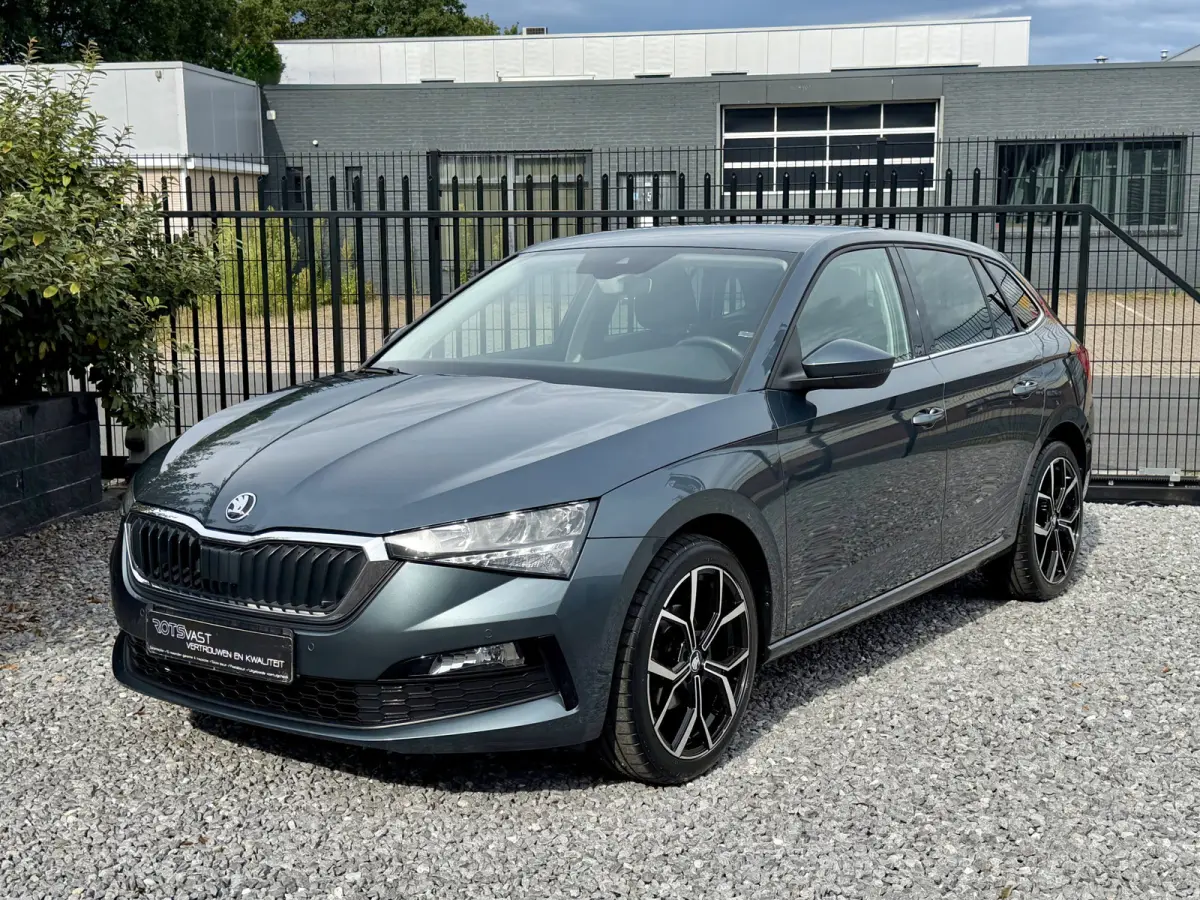1.0 TSI DSG Ambition Navi|Carplay|LED|Stoelverw Grijs