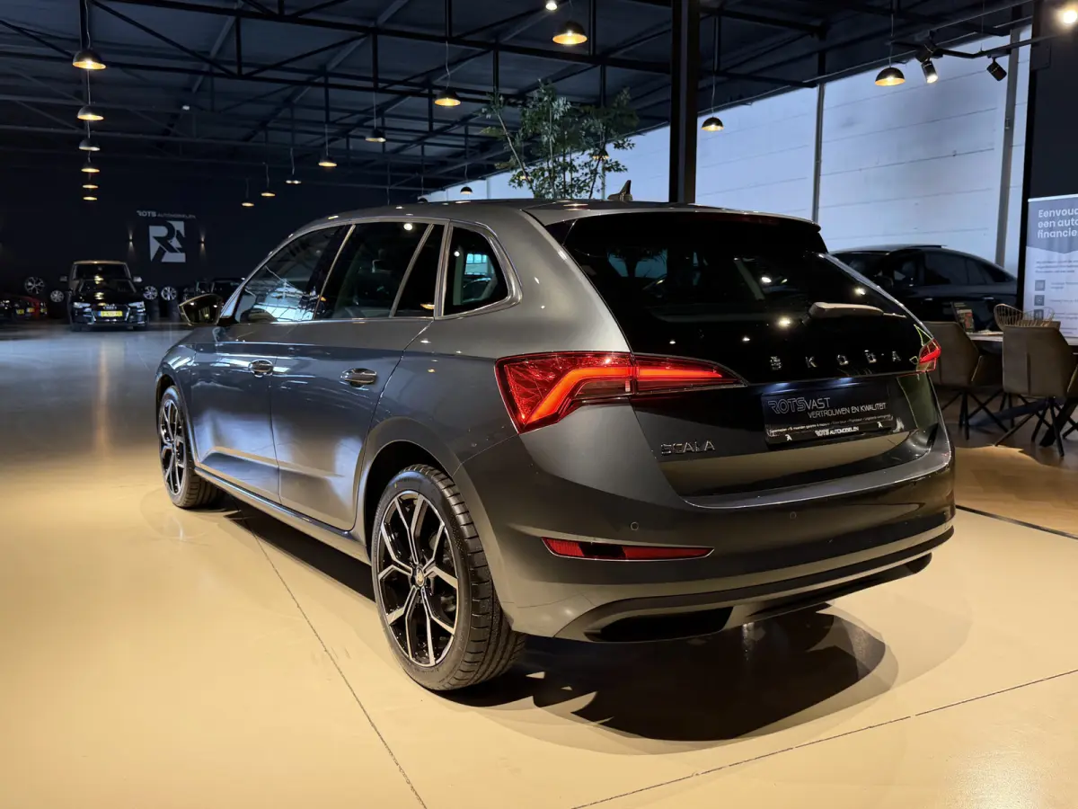 1.0 TSI DSG Ambition Navi|Carplay|LED|Stoelverw Grijs