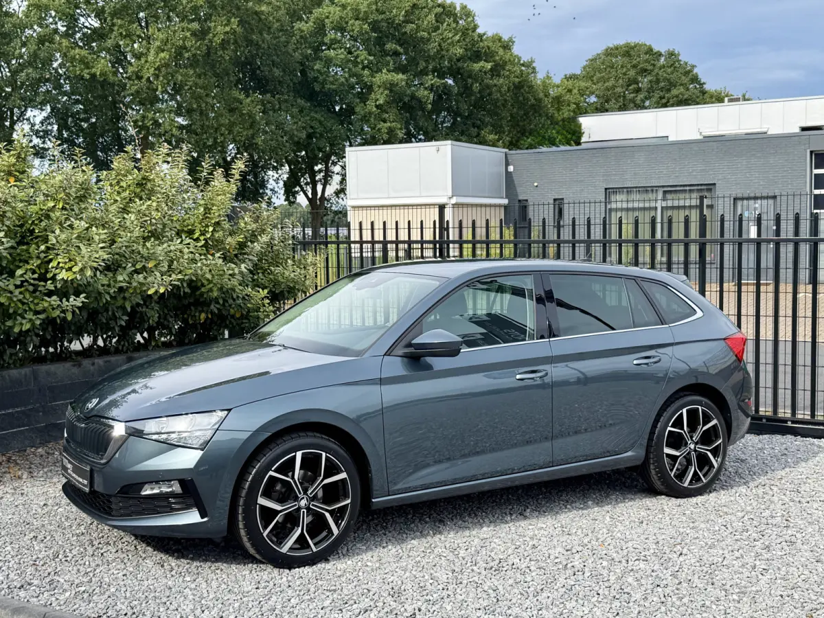 1.0 TSI DSG Ambition Navi|Carplay|LED|Stoelverw Grijs