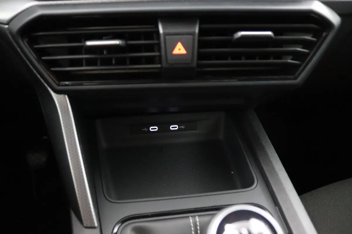 1.0 TSI Style*LED*ECC*KEYLESS*CRUISE*CARPLAY*