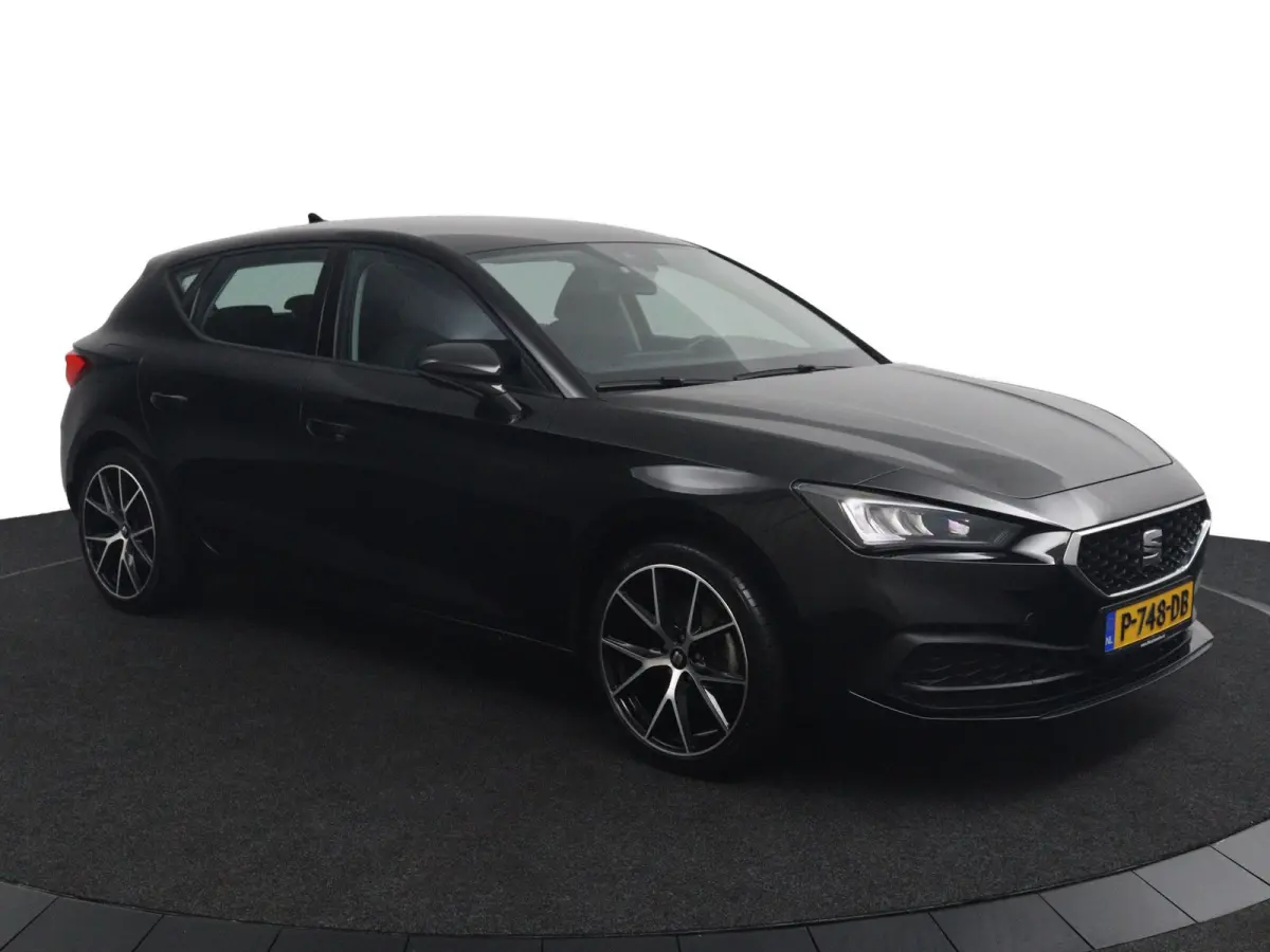 1.0 TSI Style*LED*ECC*KEYLESS*CRUISE*CARPLAY*