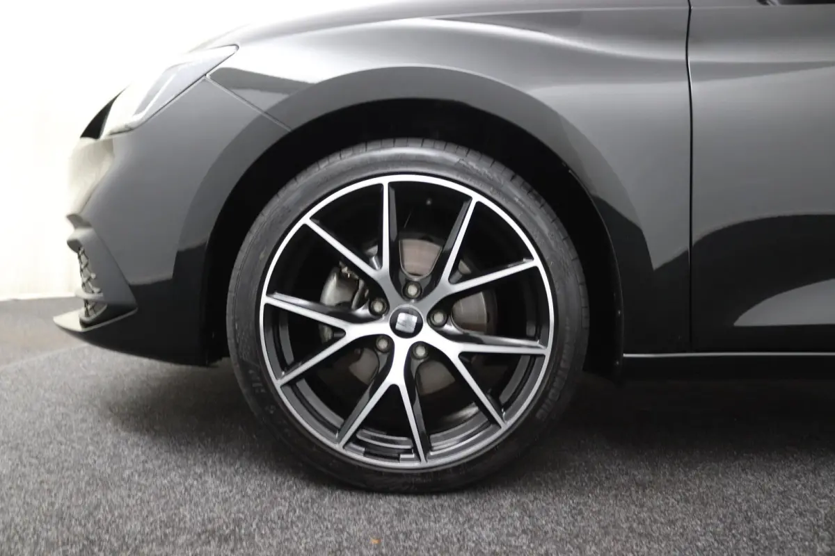 1.0 TSI Style*LED*ECC*KEYLESS*CRUISE*CARPLAY*