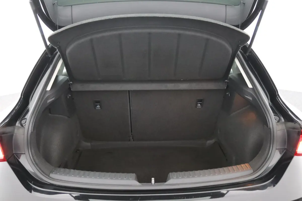 1.0 TSI Style*LED*ECC*KEYLESS*CRUISE*CARPLAY*
