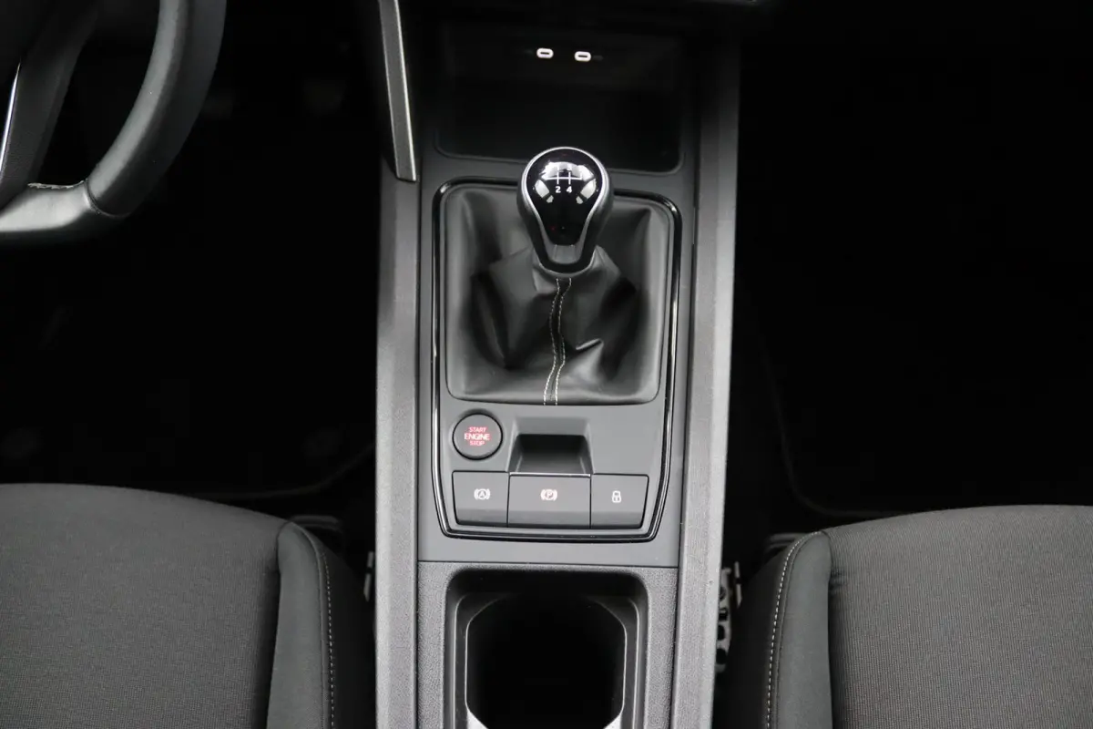 1.0 TSI Style*LED*ECC*KEYLESS*CRUISE*CARPLAY*
