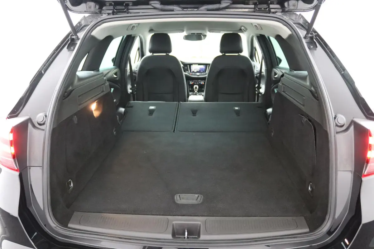 1.2*NAVI*ECC*CAM*CRUISE*HAAK*TEL*LED*