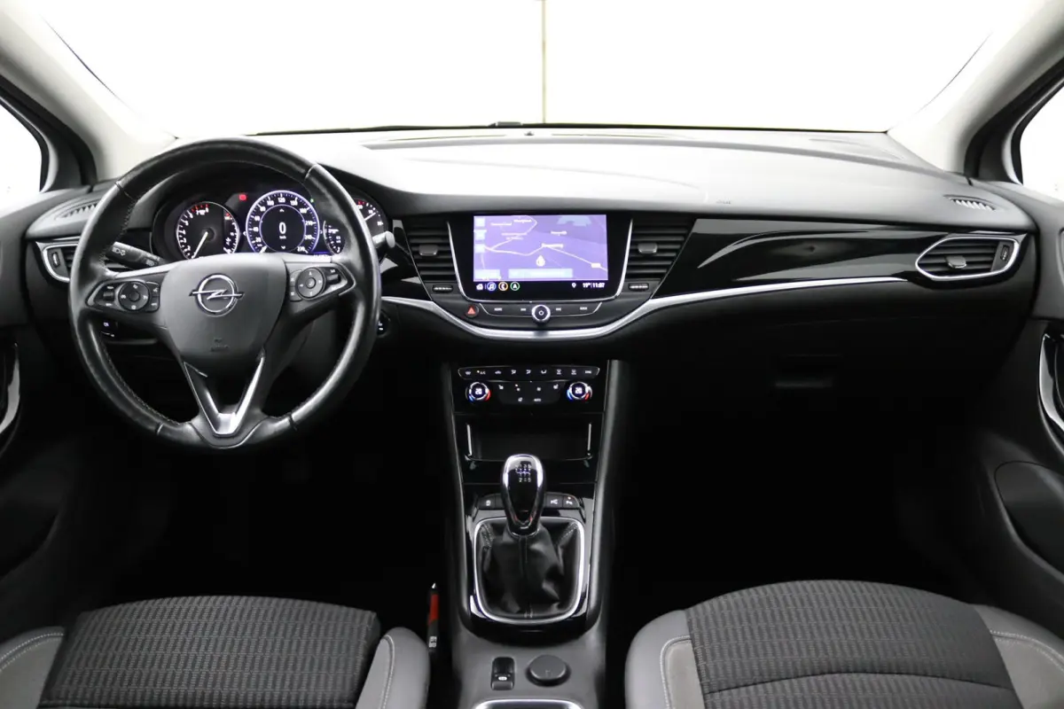 1.2*NAVI*ECC*CAM*CRUISE*HAAK*TEL*LED*