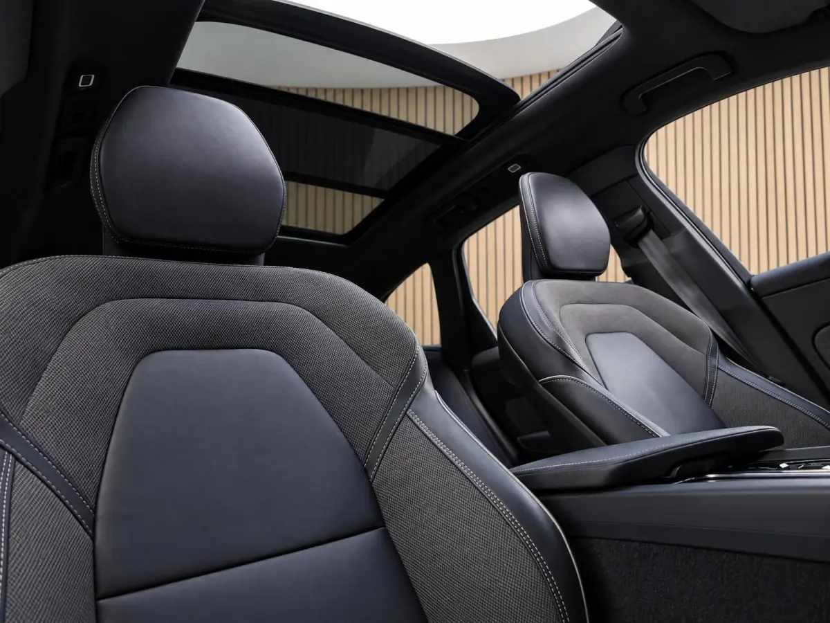 2.0 T6 Plug-in hybrid AWD Ultra Black Edition |Panorama |Head-Up |Harman/Kardon