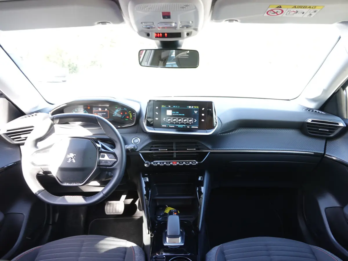 EV Blue Lease Active 50 kWh NAVI | LMV | PDC | CRUISE| AIRCO