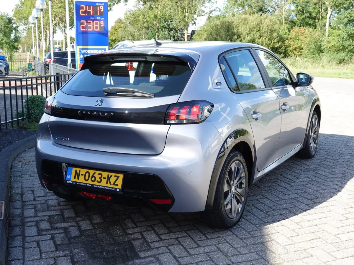 EV Blue Lease Active 50 kWh NAVI | LMV | PDC | CRUISE| AIRCO