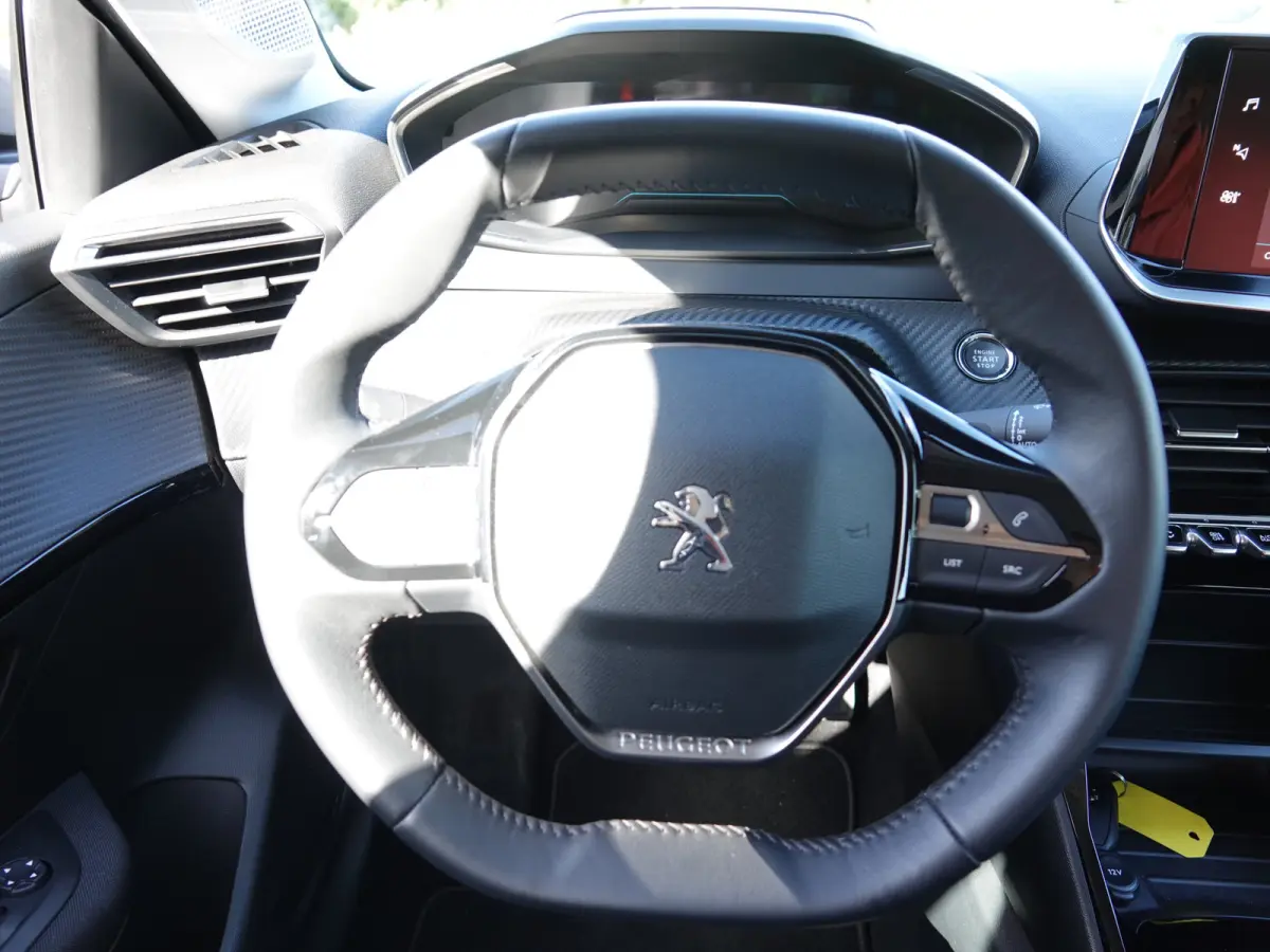 EV Blue Lease Active 50 kWh NAVI | LMV | PDC | CRUISE| AIRCO