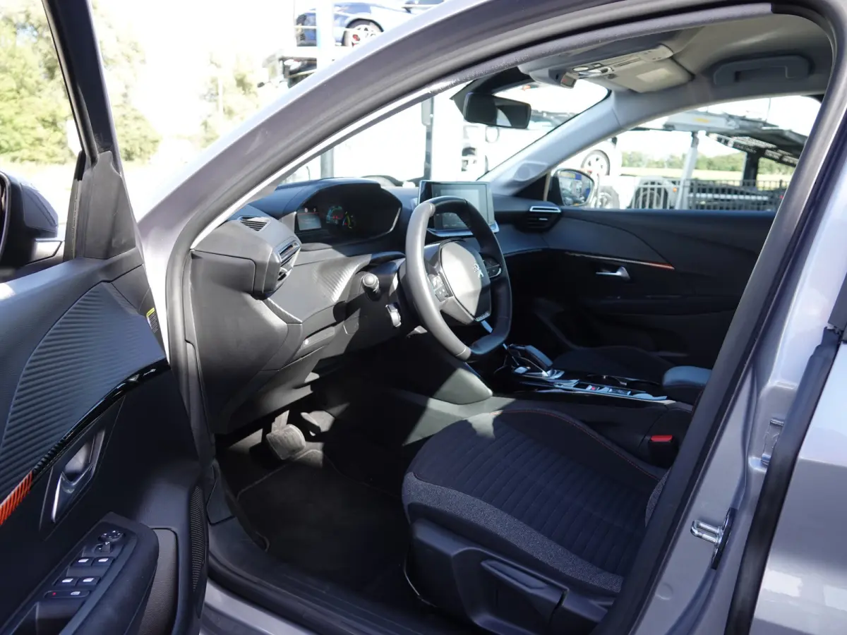 EV Blue Lease Active 50 kWh NAVI | LMV | PDC | CRUISE| AIRCO