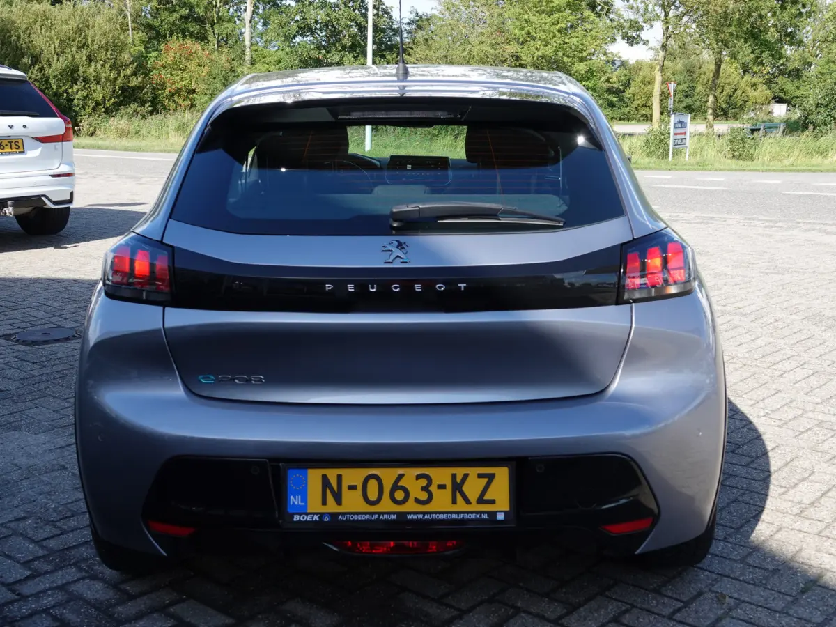 EV Blue Lease Active 50 kWh NAVI | LMV | PDC | CRUISE| AIRCO