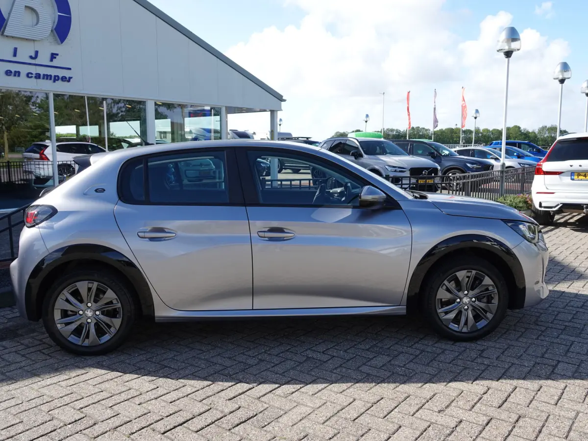 EV Blue Lease Active 50 kWh NAVI | LMV | PDC | CRUISE| AIRCO