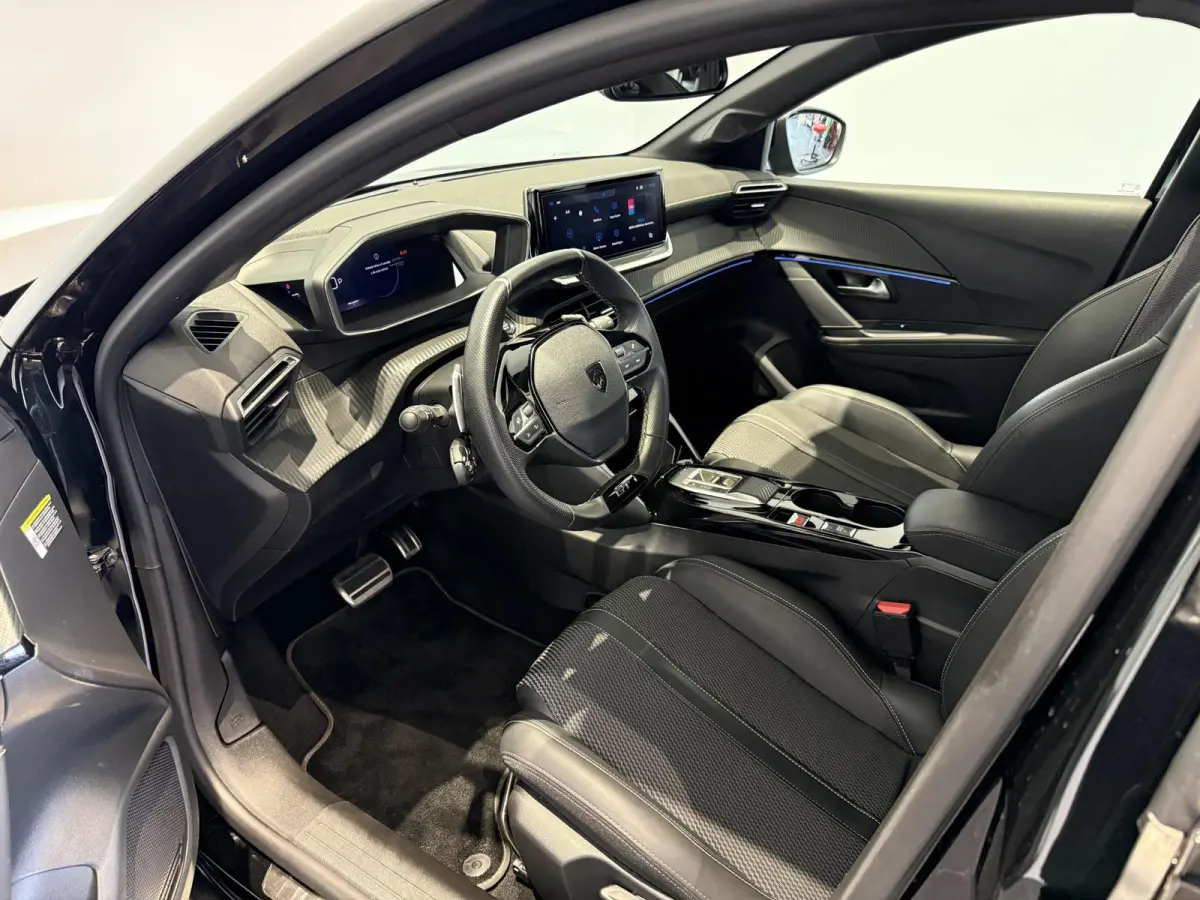 1.2 Hybrid 110 e-DCS6 GT l Camera l Navi l Parkeersensoren l Apple carplay & Android auto l DIRECT LEVERBAAR !!!