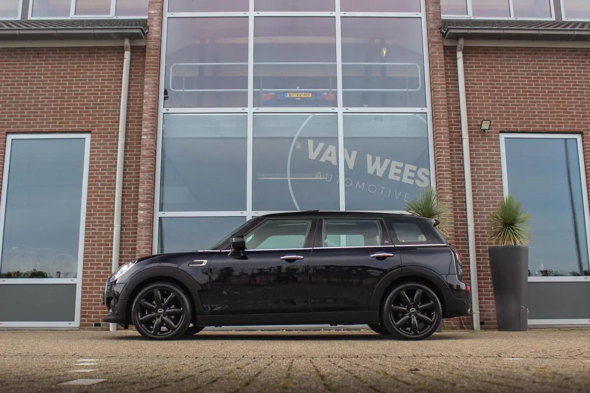 1.5 Cooper Richmond Park Edition | 1e eigenaar | Dealer onderhouden | Apple Carplay | Harman kardon | DAB | Keyless entry | Panoramadak | Sportstoelen | LED | PDC
