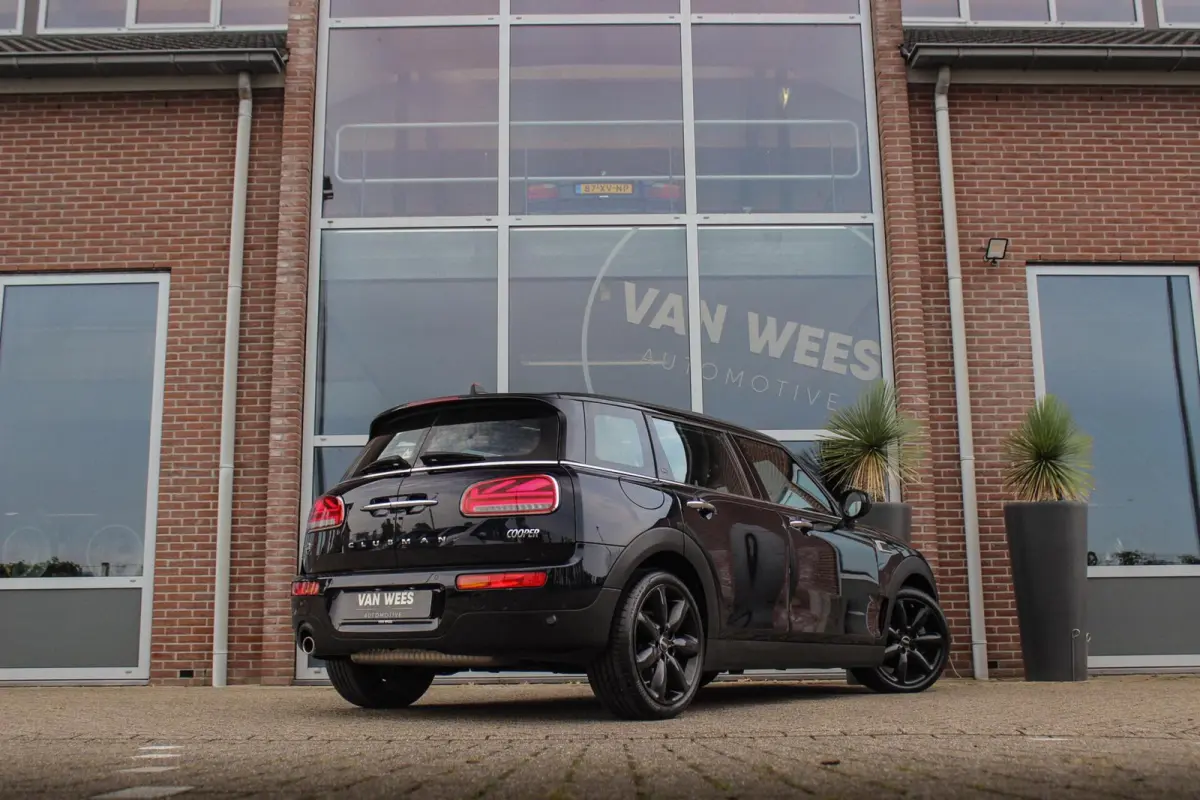 1.5 Cooper Richmond Park Edition | 1e eigenaar | Dealer onderhouden | Apple Carplay | Harman kardon | DAB | Keyless entry | Panoramadak | Sportstoelen | LED | PDC
