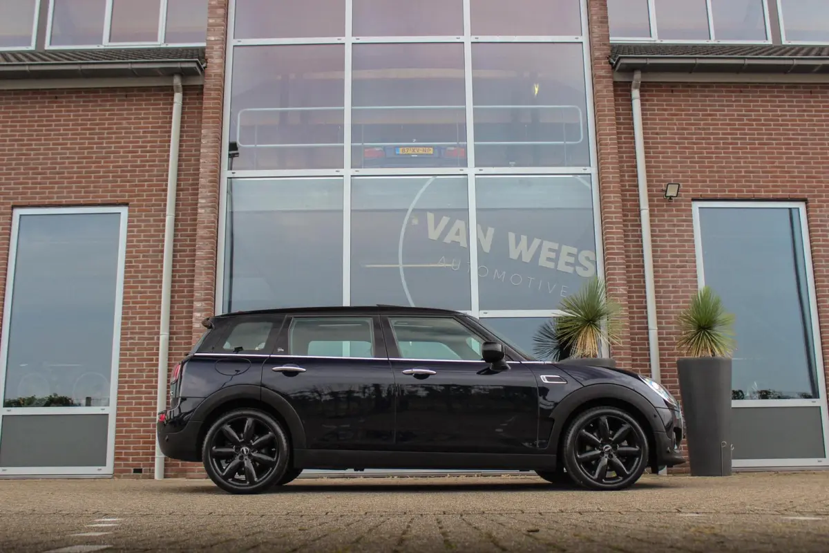 1.5 Cooper Richmond Park Edition | 1e eigenaar | Dealer onderhouden | Apple Carplay | Harman kardon | DAB | Keyless entry | Panoramadak | Sportstoelen | LED | PDC