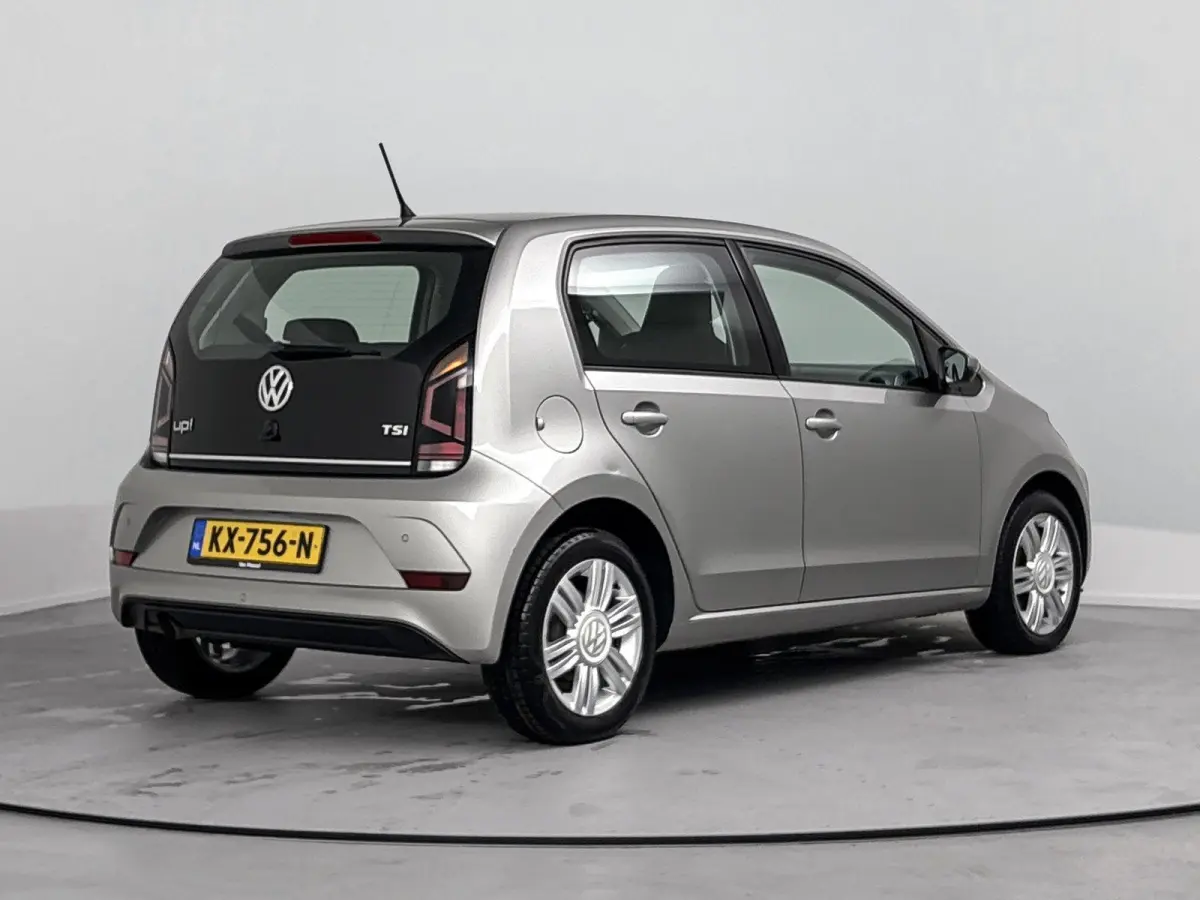 Up! 1.0 TSI BMT high up! | 90 PK | 5-deurs | Origineel Nederlands Voertuig | Lederen bekleding | Stoelverwarming | Cruise Control | Airco