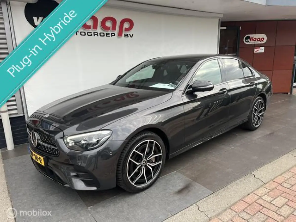 300 e 4MATIC AMG Line AMBIENTE DUBBEL SCHUIF BURMEISTER ELE TREKHAAK ETC SOH 96%