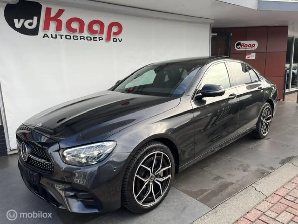 300 e 4MATIC AMG Line AMBIENTE DUBBEL SCHUIF BURMEISTER ELE TREKHAAK ETC SOH 96%