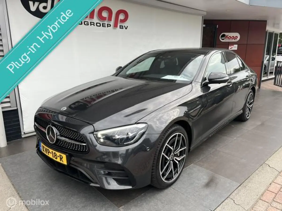 300 e 4MATIC AMG Line AMBIENTE DUBBEL SCHUIF BURMEISTER ELE TREKHAAK ETC SOH 96%
