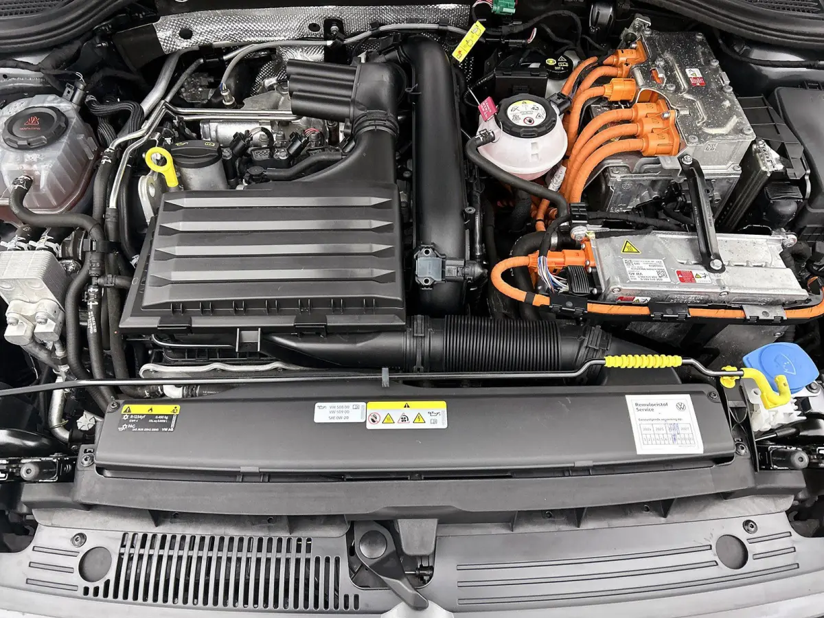 1.4 eHybrid GTE | 245 PK | Automaat | Apple Carplay / Android Auto | Stoelverwarming | Stuurverwarming | Adaptieve Cruise Control |