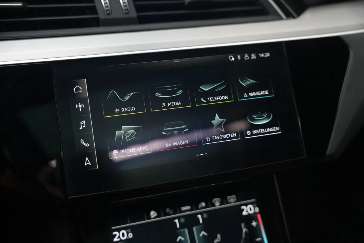 55 Quattro 408 pk Edition 95 kWh S-Line / Daytona-Grau/ Pano-Dak/ 89&SOH/ B&O 3D/ Matrix-LED/ Head-Up/ Lucht-Vering/ Stoelverw. V&A/ Stuurverw./