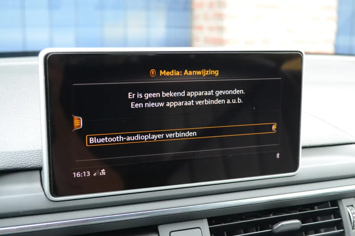 1.4 TFSI S-Tronic Sport Lease Edition | Stoelverwarming | Groot Scherm | Parkeersensoren | Getint glas | Navi