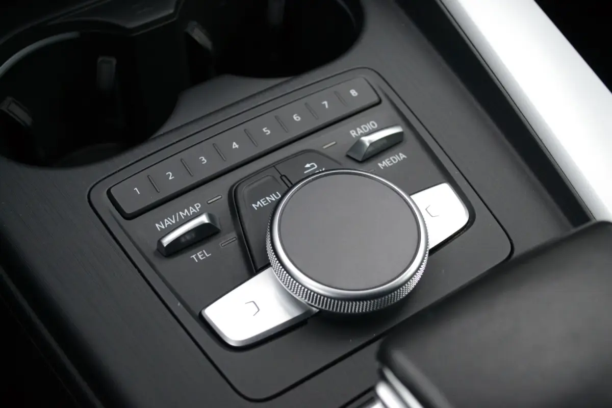 1.4 TFSI S-Tronic Sport Lease Edition | Stoelverwarming | Groot Scherm | Parkeersensoren | Getint glas | Navi