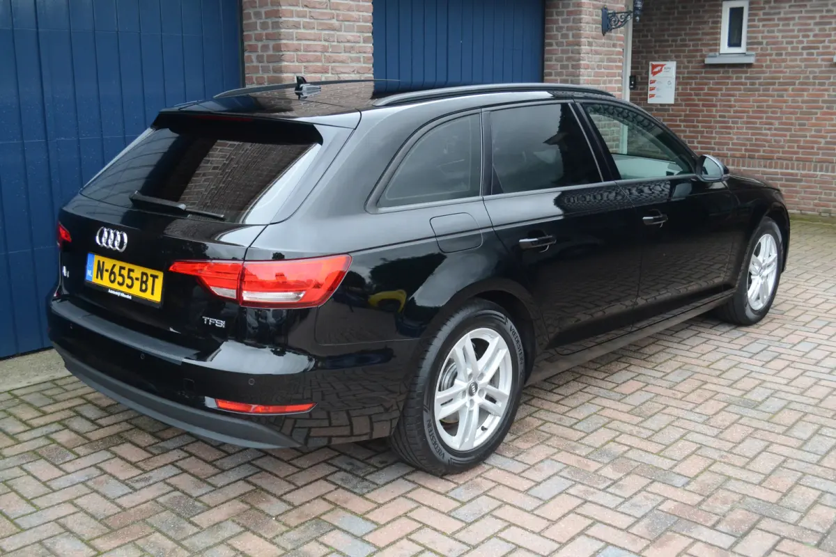 1.4 TFSI S-Tronic Sport Lease Edition | Stoelverwarming | Groot Scherm | Parkeersensoren | Getint glas | Navi