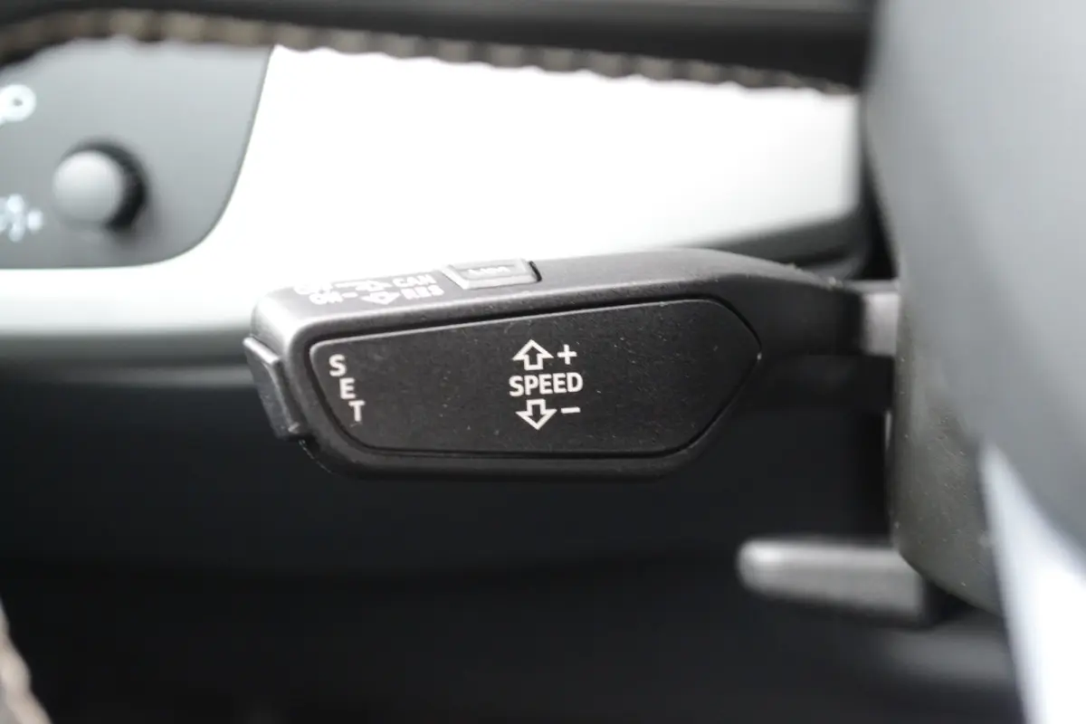 1.4 TFSI S-Tronic Sport Lease Edition | Stoelverwarming | Groot Scherm | Parkeersensoren | Getint glas | Navi