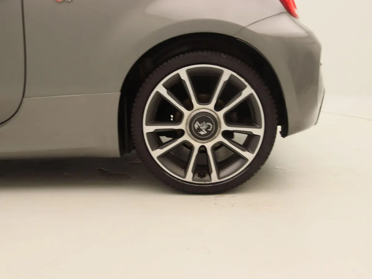 1.4 T-Jet Abarth Turismo | NAVI | Lederen Sportstoelen | 17'' Velgen |
