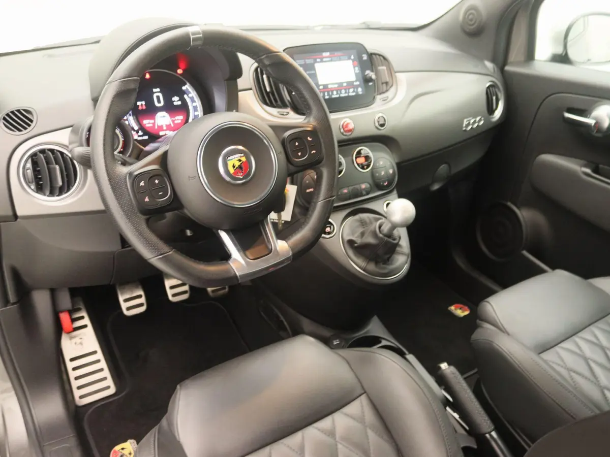 1.4 T-Jet Abarth Turismo | NAVI | Lederen Sportstoelen | 17'' Velgen |