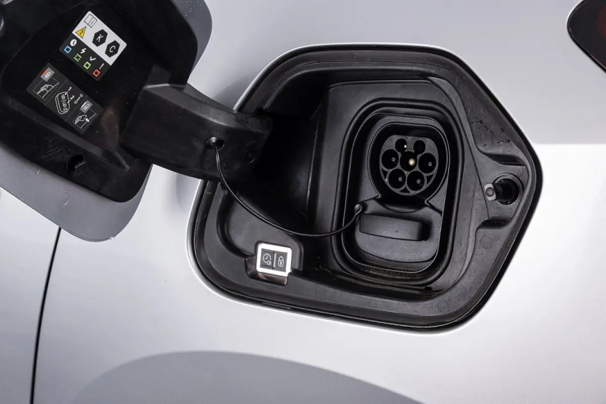 Elegance 50 kWh | 3 Fase | Full LED | Half LEDER | VELGEN | SOH 100% |