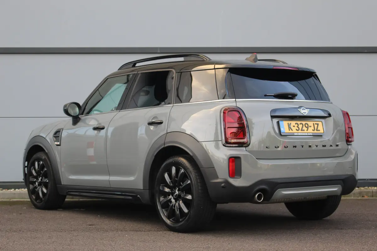 1.5 Cooper Chili | Cognac Leder! | Sportst. | Camera | KeyLess | HK-Audio | LED | Navi | Climate & Cruise C. | St.Verwarming | PDC V&A | 17"LMV | | Leder | Sportst. | Camera | KeyLess | HK-A
