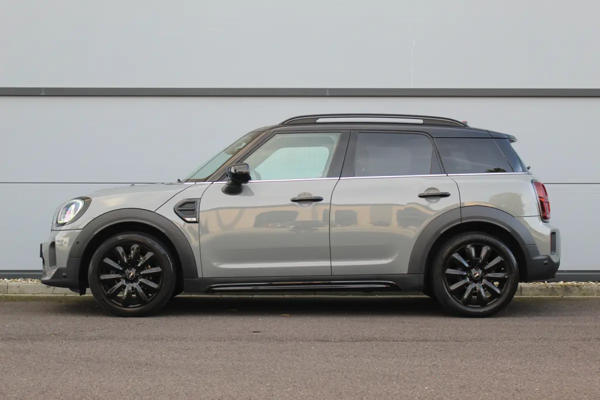 1.5 Cooper Chili | Cognac Leder! | Sportst. | Camera | KeyLess | HK-Audio | LED | Navi | Climate & Cruise C. | St.Verwarming | PDC V&A | 17"LMV | | Leder | Sportst. | Camera | KeyLess | HK-A