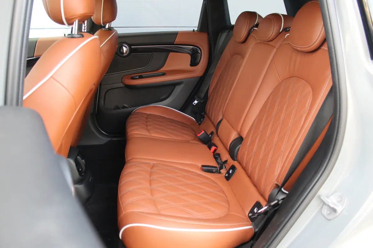 1.5 Cooper Chili | Cognac Leder! | Sportst. | Camera | KeyLess | HK-Audio | LED | Navi | Climate & Cruise C. | St.Verwarming | PDC V&A | 17"LMV | | Leder | Sportst. | Camera | KeyLess | HK-A