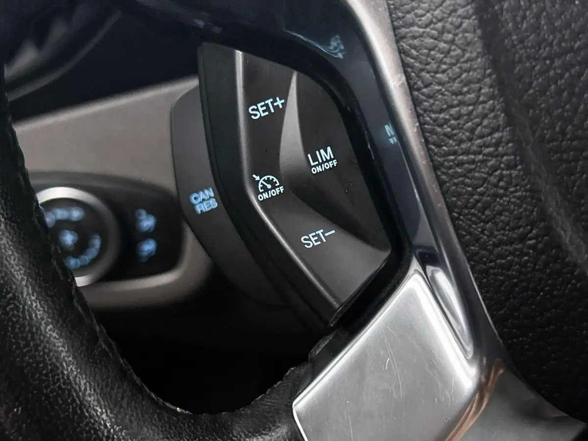 1.5 EcoBlue L2 Trend Navigatie Airco Camera Bluetooth Carplay 3Zits Trekaak Parkeersensoren