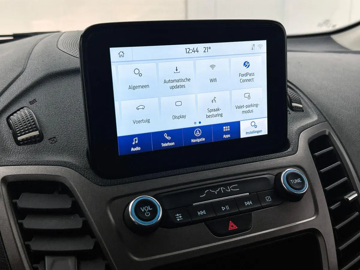 1.5 EcoBlue L2 Trend Navigatie Airco Camera Bluetooth Carplay 3Zits Trekaak Parkeersensoren