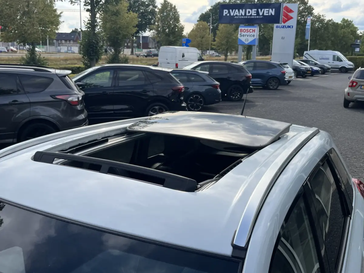 1.4 Boosterjet Smart Hybrid Style Automaat | €2.000,- voordeel | Meerdere kleuren leverbaar | Pano | Adapt. Cruise | Camera | Dodehoek | Rijstrook | Stoelverwarming | etc. etc.